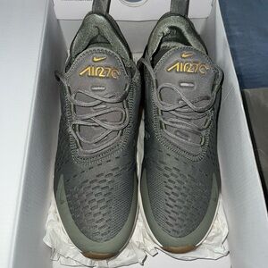 Nike Women's Athletic Shoes in Gray and Gold